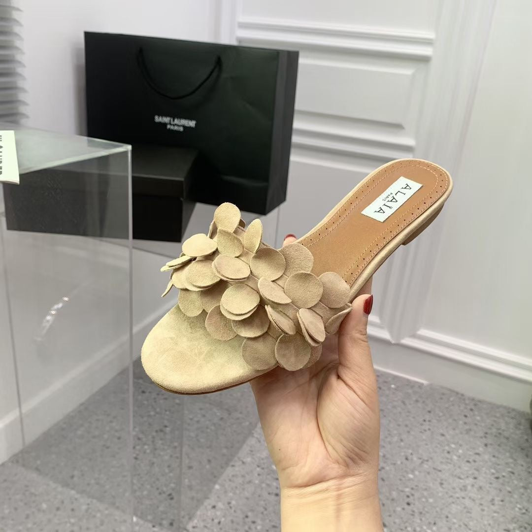 Alaia 25 Flower Slippers Pale Yellow Sheepskin 293158