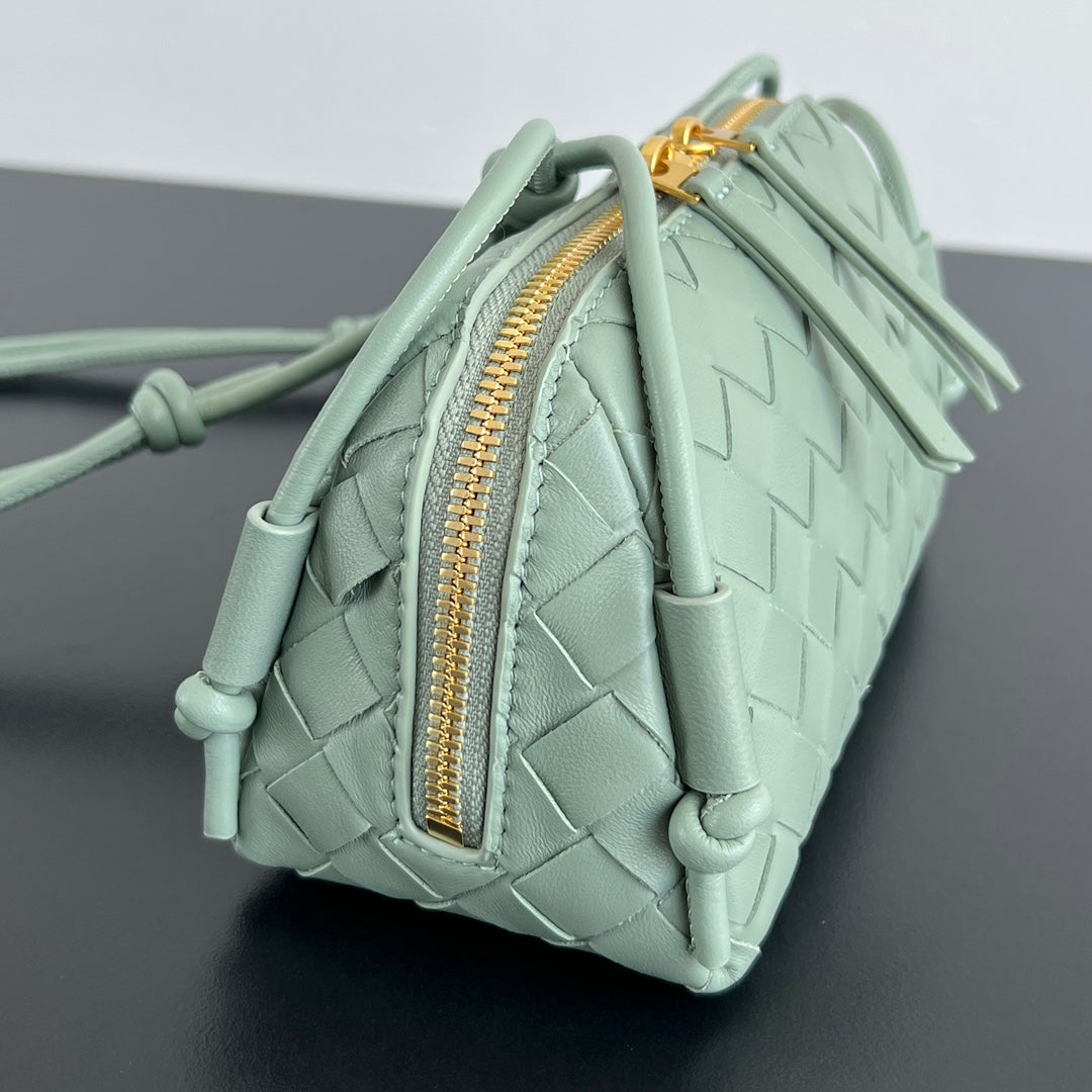 BV Concert Pouch 18.5cm Light Green Lambskin