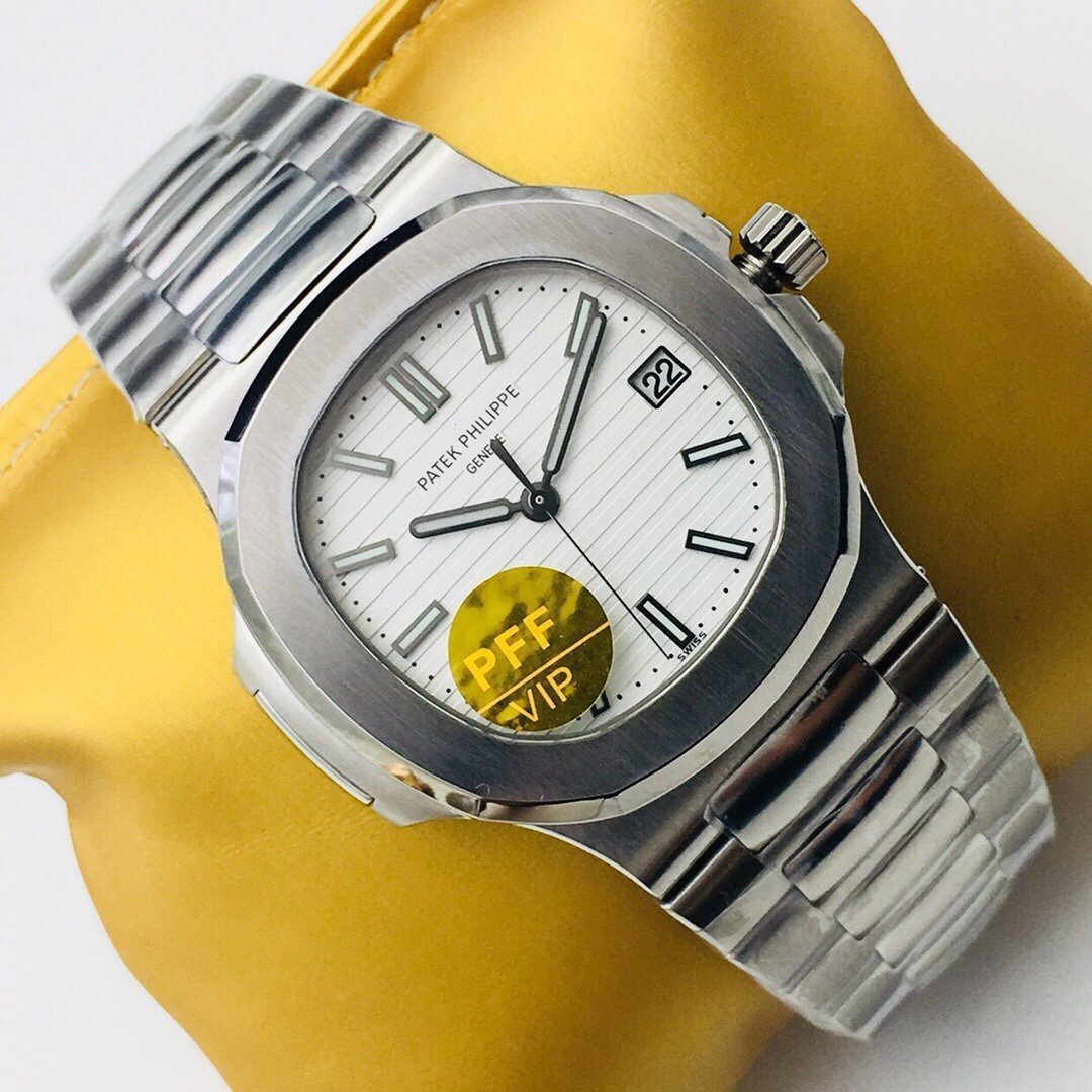 PATEK NAUTILUS 5711 STAINLESS STEEL WHITE DIAL