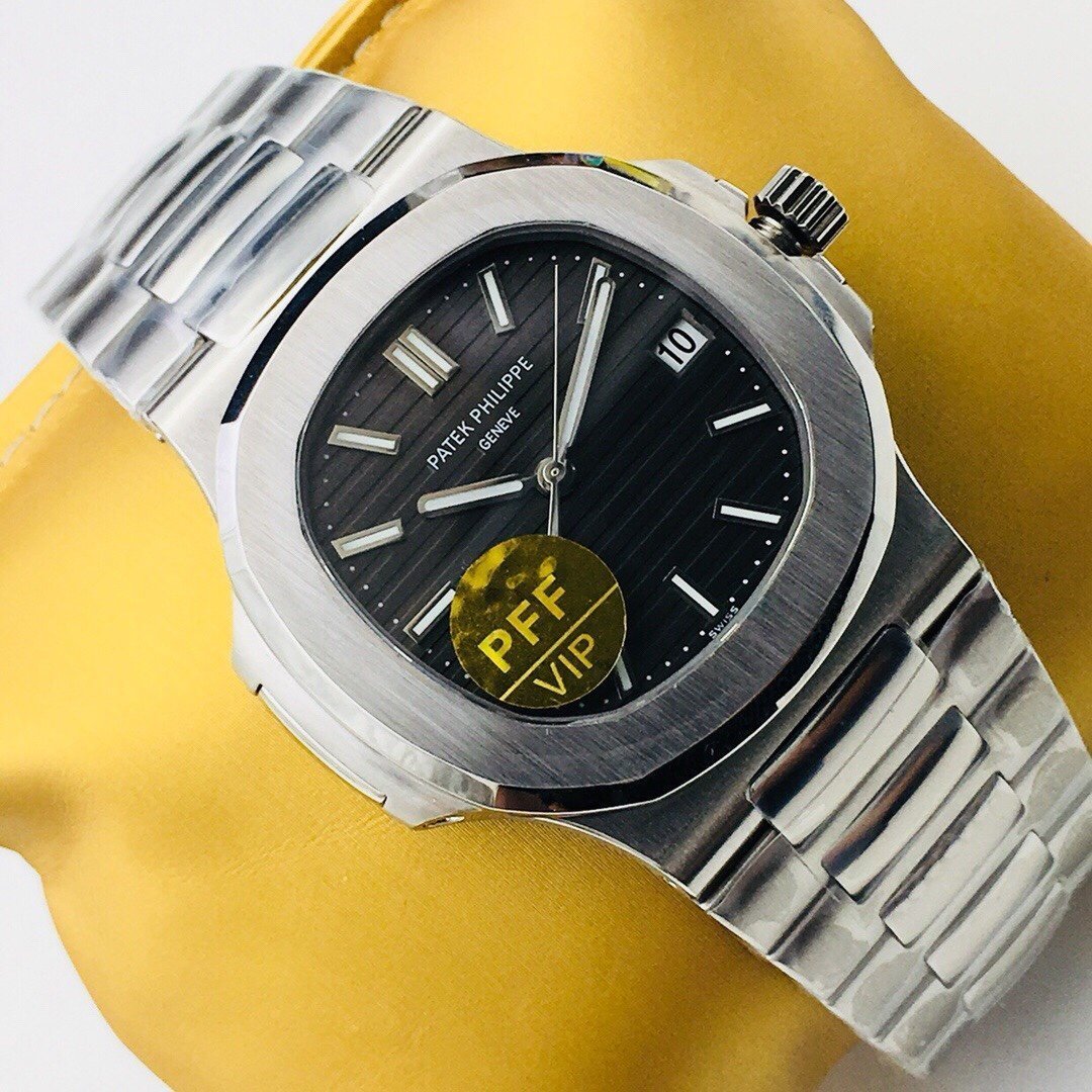 PATEK NAUTILUS 5711 STAINLESS STEEL BLACK DIAL