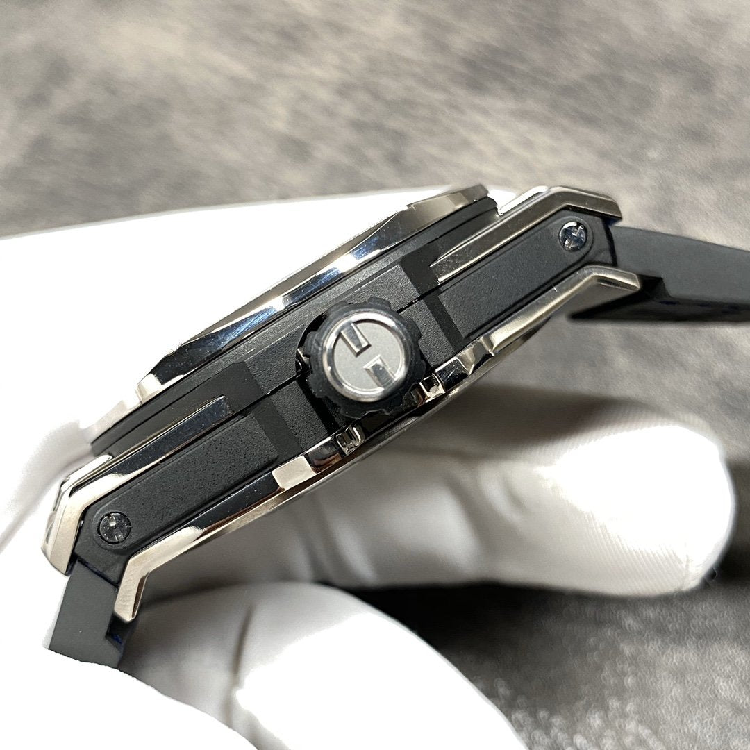 BIG BANG SANG BLEU TITANIUM BLUE DIAL