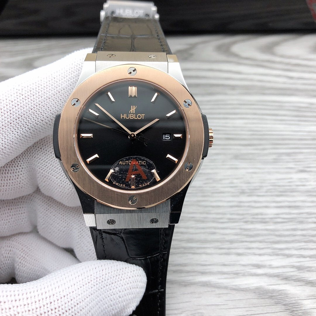 CLASSIC FUSION 42 KING GOLD BLACK DIAL