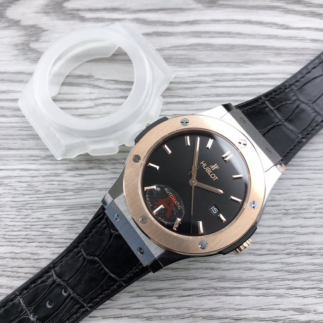 CLASSIC FUSION 42 KING GOLD BLACK DIAL
