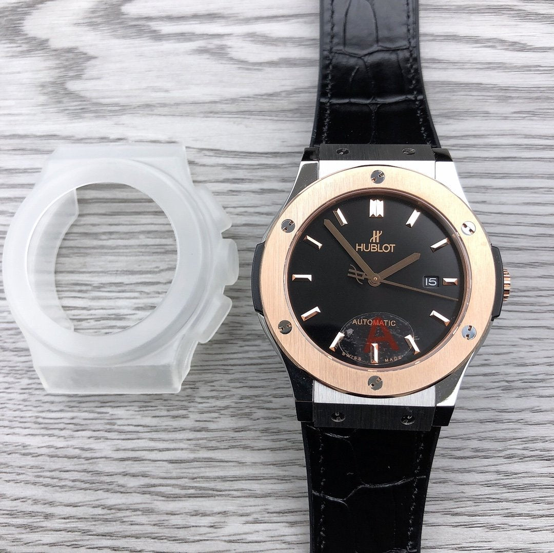 CLASSIC FUSION 42 KING GOLD BLACK DIAL