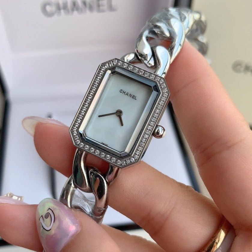 PREMIERE CHAINE QUARTZ DIAMOND BEZEL ( INCLUDE BOX )