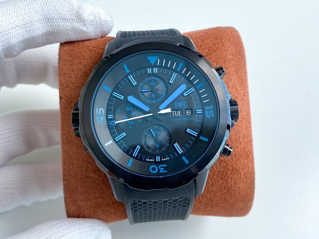 AQUATIMER EXPEDITION JAQUES YVES STEEL BLACK CASE