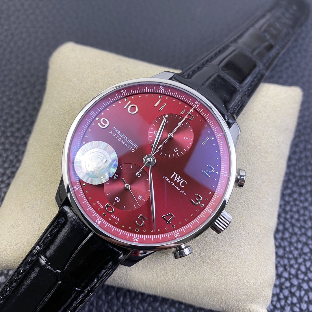 PORTUGIESER CHRONOGRAPH STEEL CASE BURGUNDY DIAL