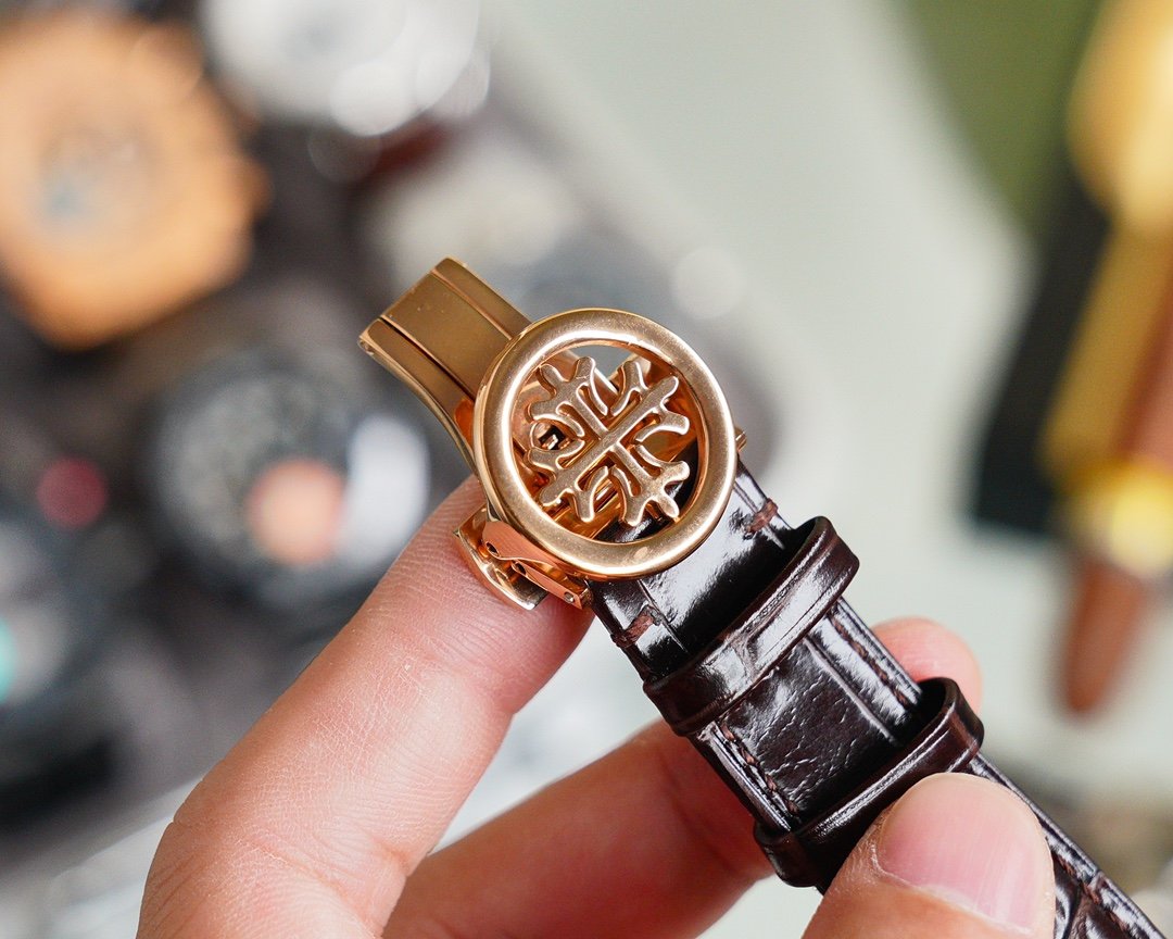 PATEK ANNUAL CALENDAR 42MM MOONPHASE LEATHER STRAP