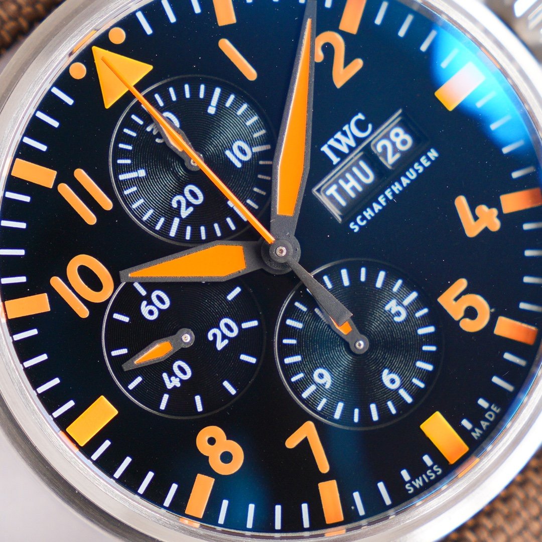 PILOT DAY-DATE CHRONOGRAPH LE PETIT PRINCE ORANGE