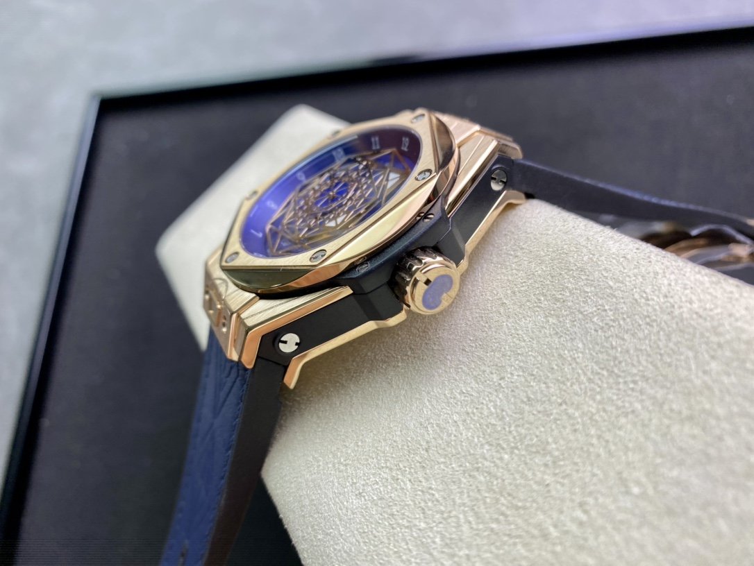 BIG BANG UNICO SANG BLEU 42 GOLD BLUE DIAL