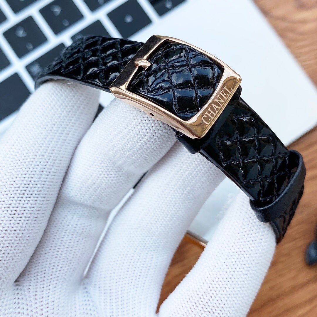 BOY-FRIEND QUARTZ SECOND TIME LEATHER STRAP