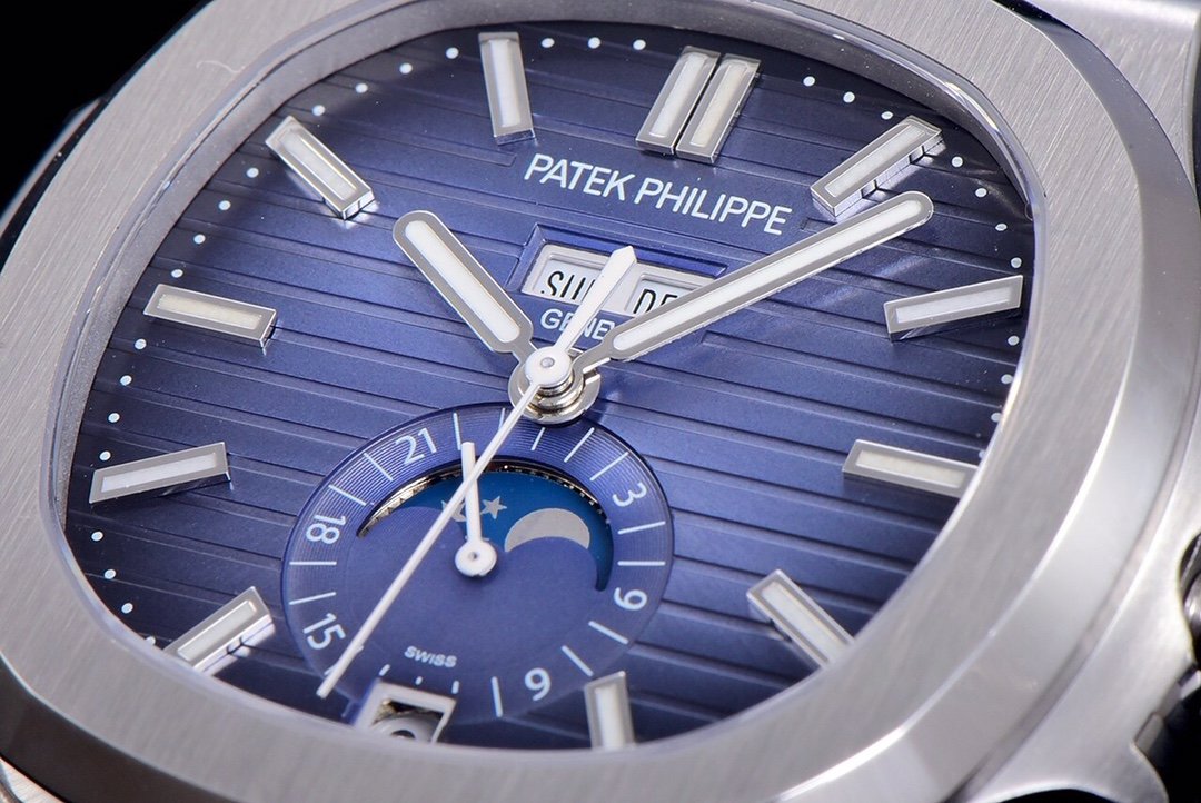 PATEK NAUTILUS MOONPHASE ANNUAL CALENDAR BLUE DIAL RUBBER