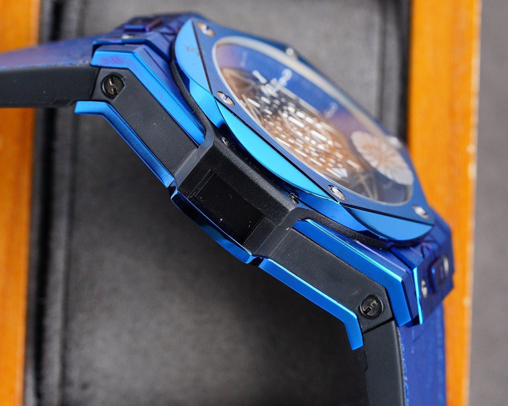 SANG BLEU 42MM BLUE CASE
