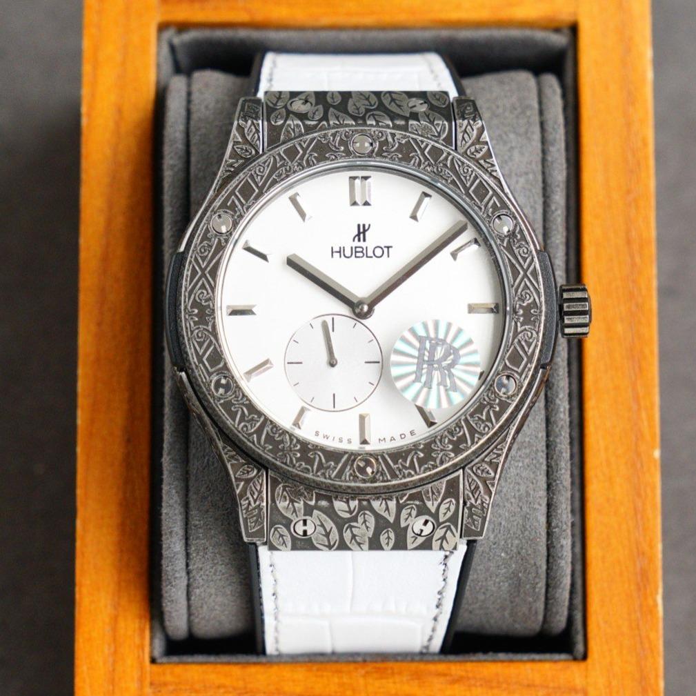 CLASSIC FUSION 45MM ENGRAVED SECOND HAND