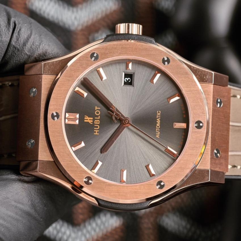 CLASSIC FUSION RACING 42MM KING GOLD