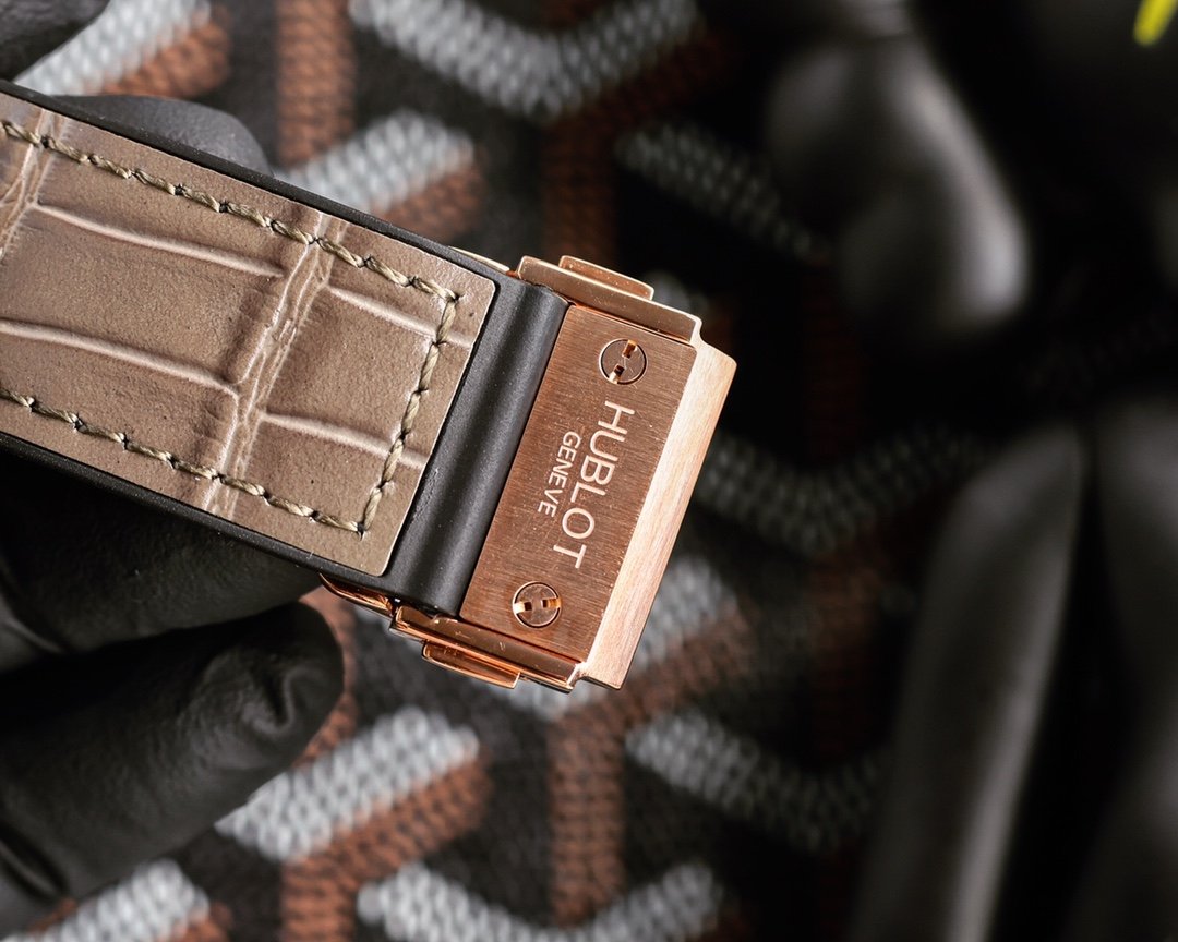 CLASSIC FUSION RACING 42MM KING GOLD