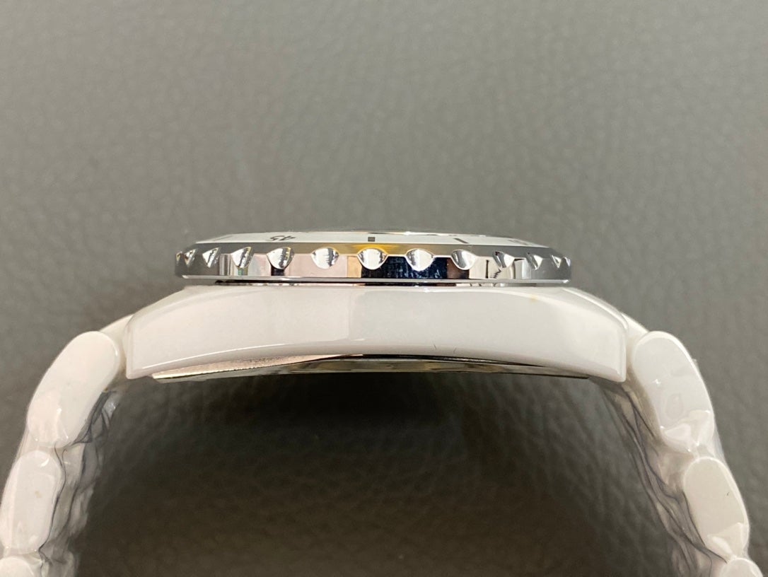 J12 38MM QUARTZ WHITE CERAMIC DIAMOND NUMERALS