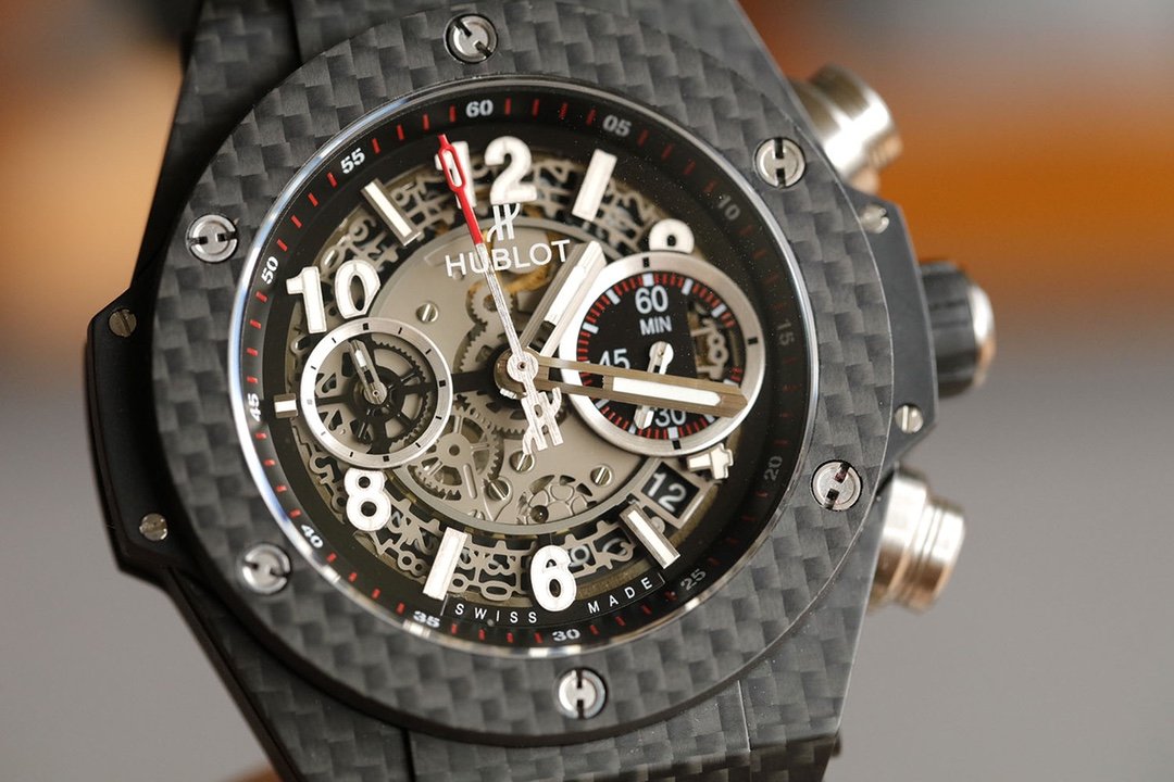 BIG BANG UNICO 45 CARBON CASE SKELETON DIAL