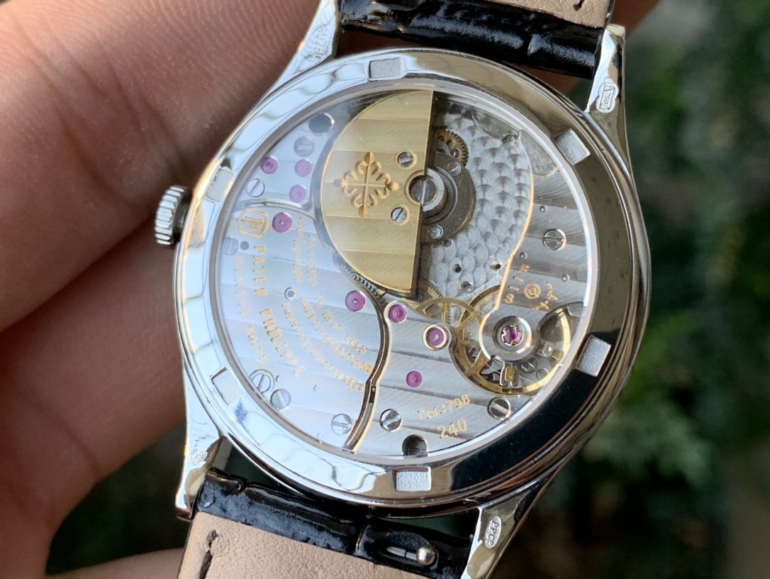 PATEK CALATRAVA 38 PLATINUM HAND-ENGRAVED BLACK DIAL