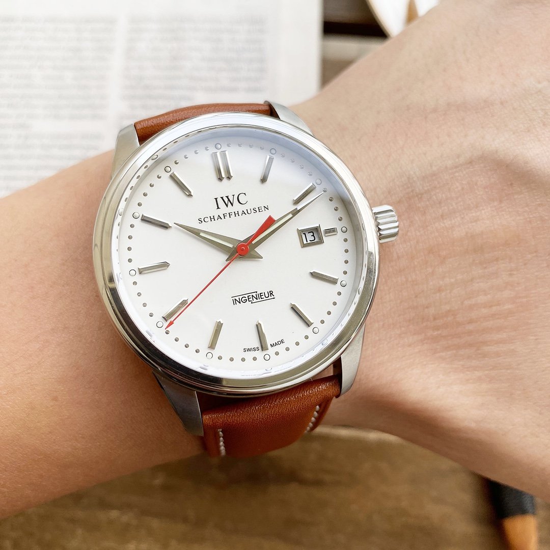 INGENIEUR VINTAGE AUTOMATIC 42MM STEEL CASE