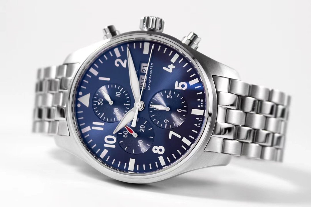 PILOT DAY-DATE CHRONOGRAPH STAINLESS STEEL BLUE DIAL