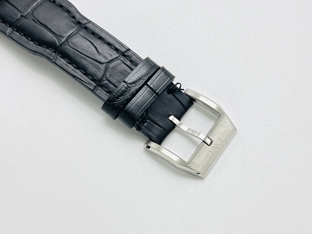 PILOT DAY-DATE CHRONOGRAPH STEEL WHITE DIAL