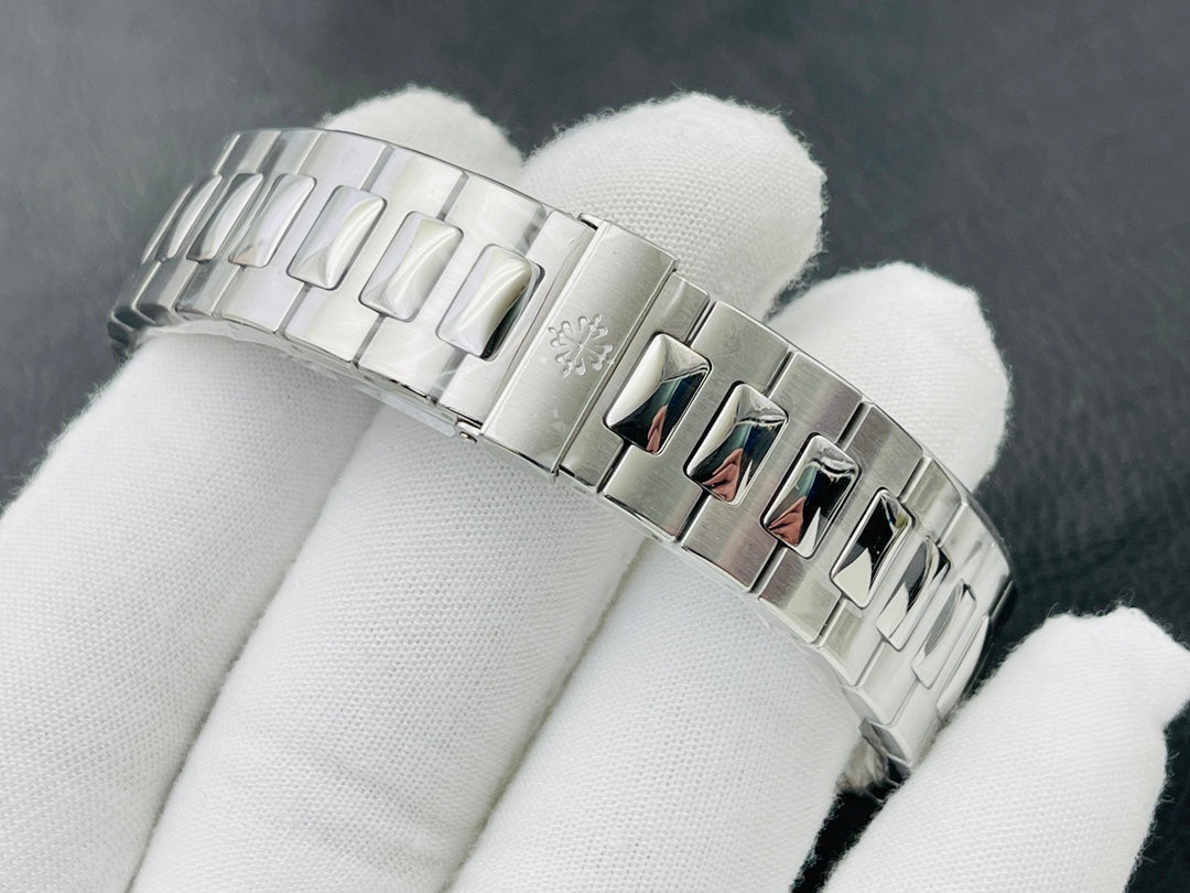 PATEK NAUTILUS 5711 STAINLESS STEEL TIFFANY DIAL