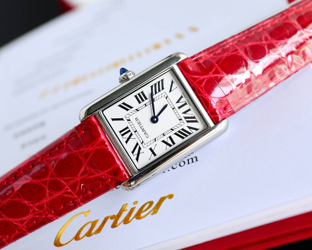 TANK MUST SMALL LEATHER STRAP WHITE DIAL