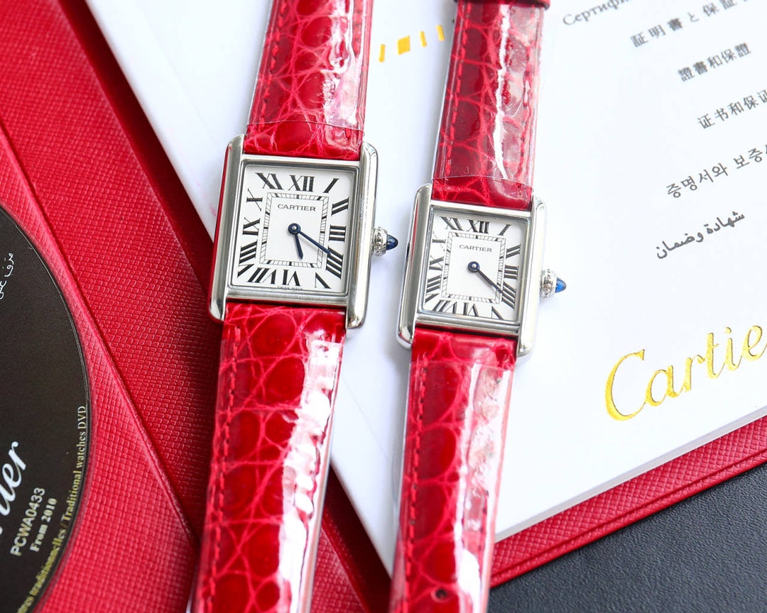 TANK MUST SMALL LEATHER STRAP WHITE DIAL