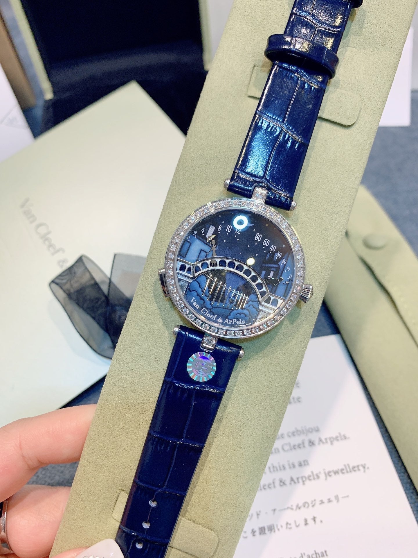 LADY ARPELS LOVER BRIDGE BLUE