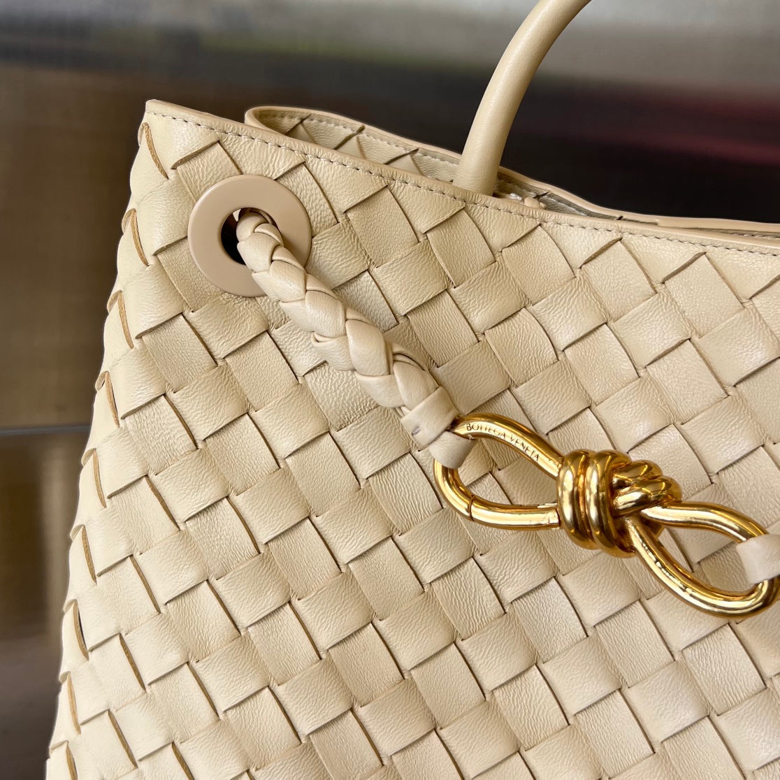 Bottega Veneta 2026 Andiamo 25cm Beige Lambskin