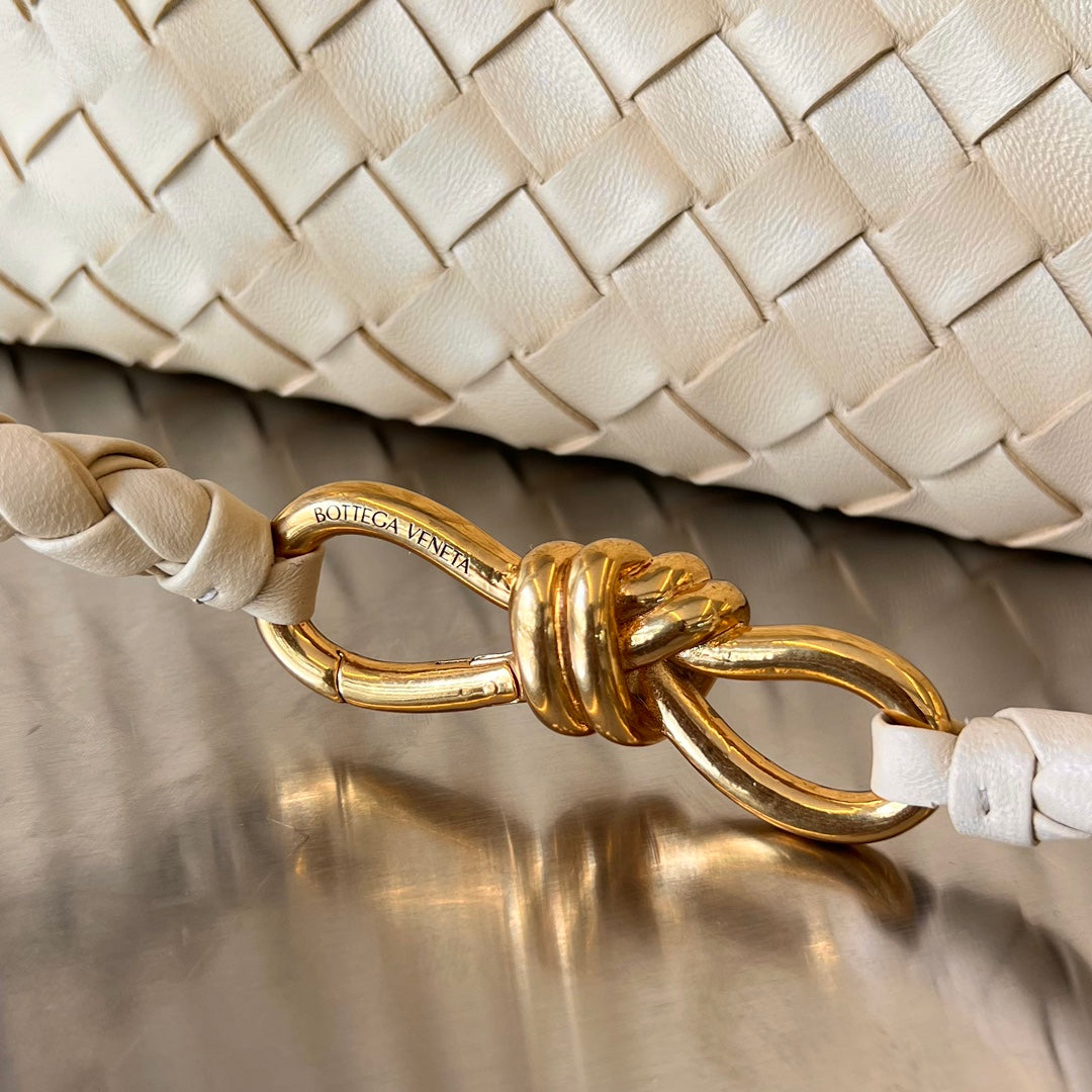 Bottega Veneta 2026 Andiamo 25cm Beige Lambskin