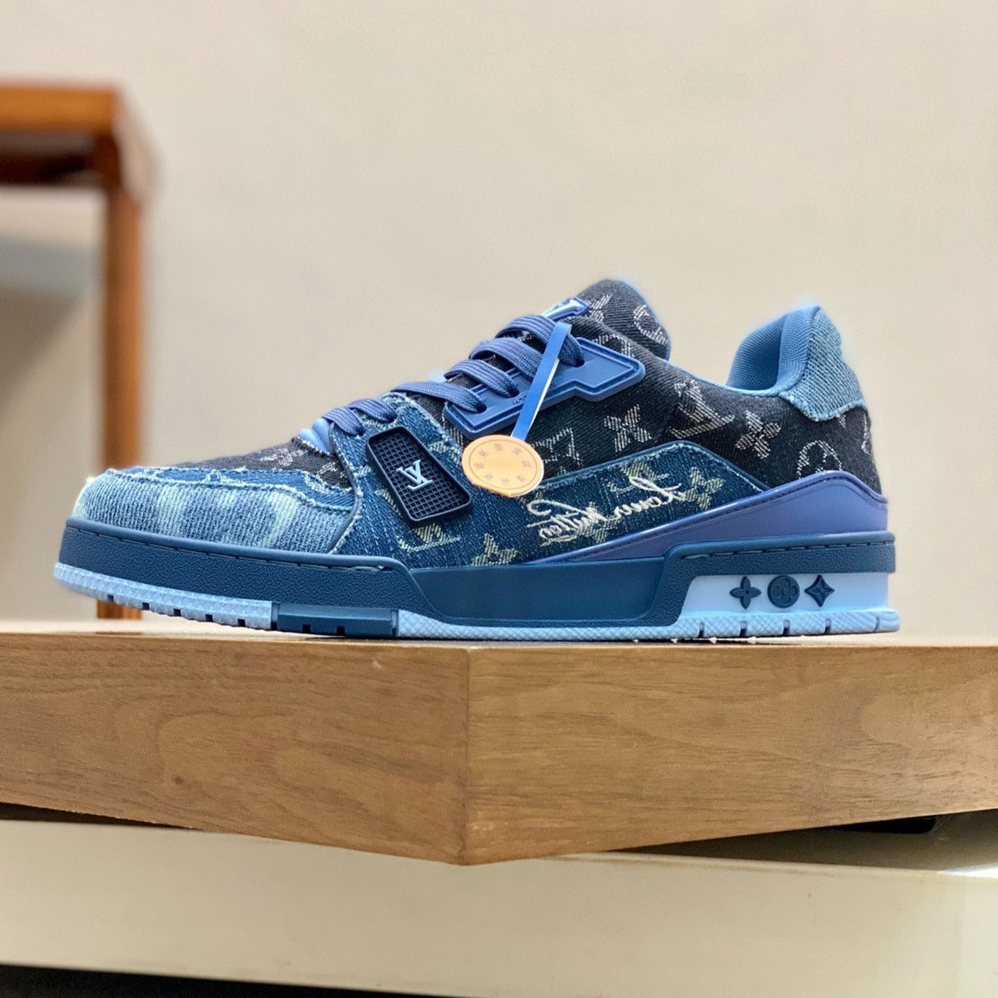 LV TRAINER  DENIM SNEAKER