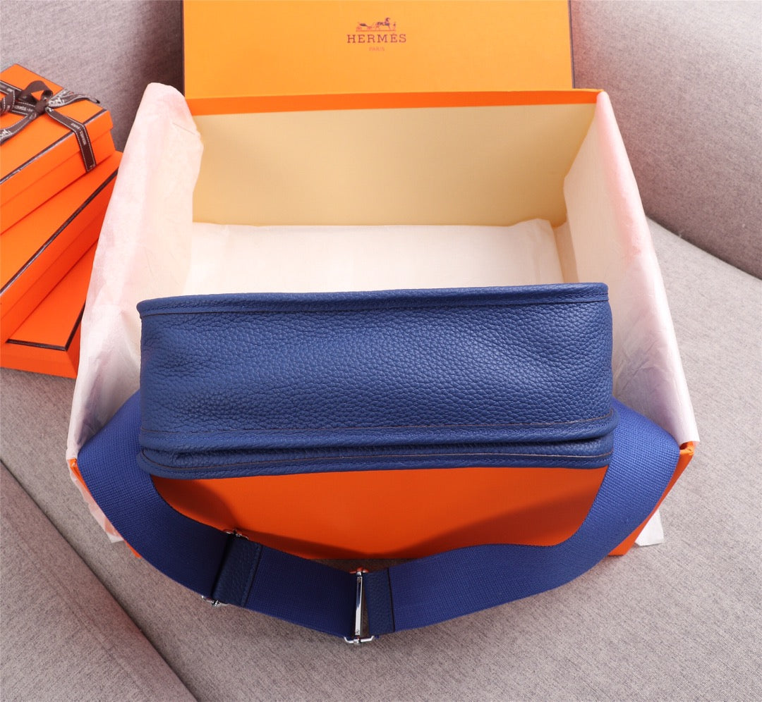HM EVELYNE BAG 28 AZURE TOGO