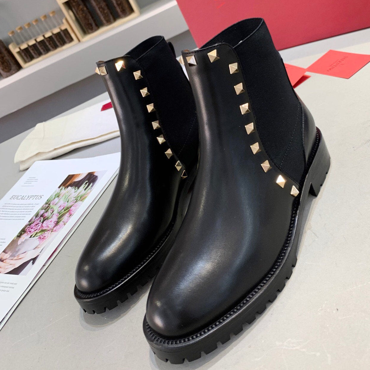Valentino Women Rockstud Chelsea Boots Black Calfskin 875611