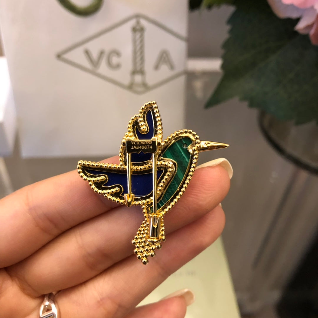 VCA Brooch 09