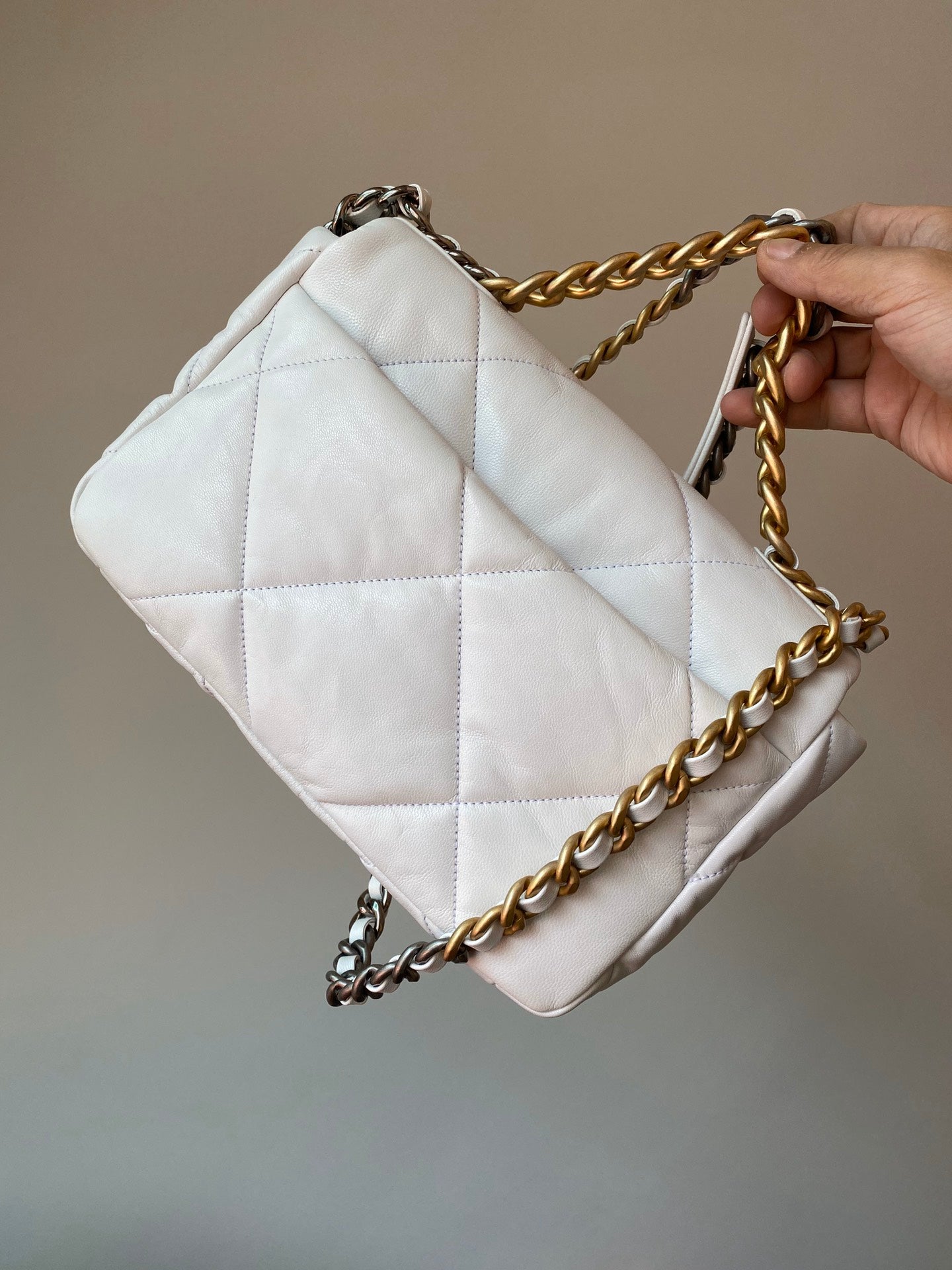 Chanel 2026 Flap Bag 26cm White Lambskin With Gold Hardware