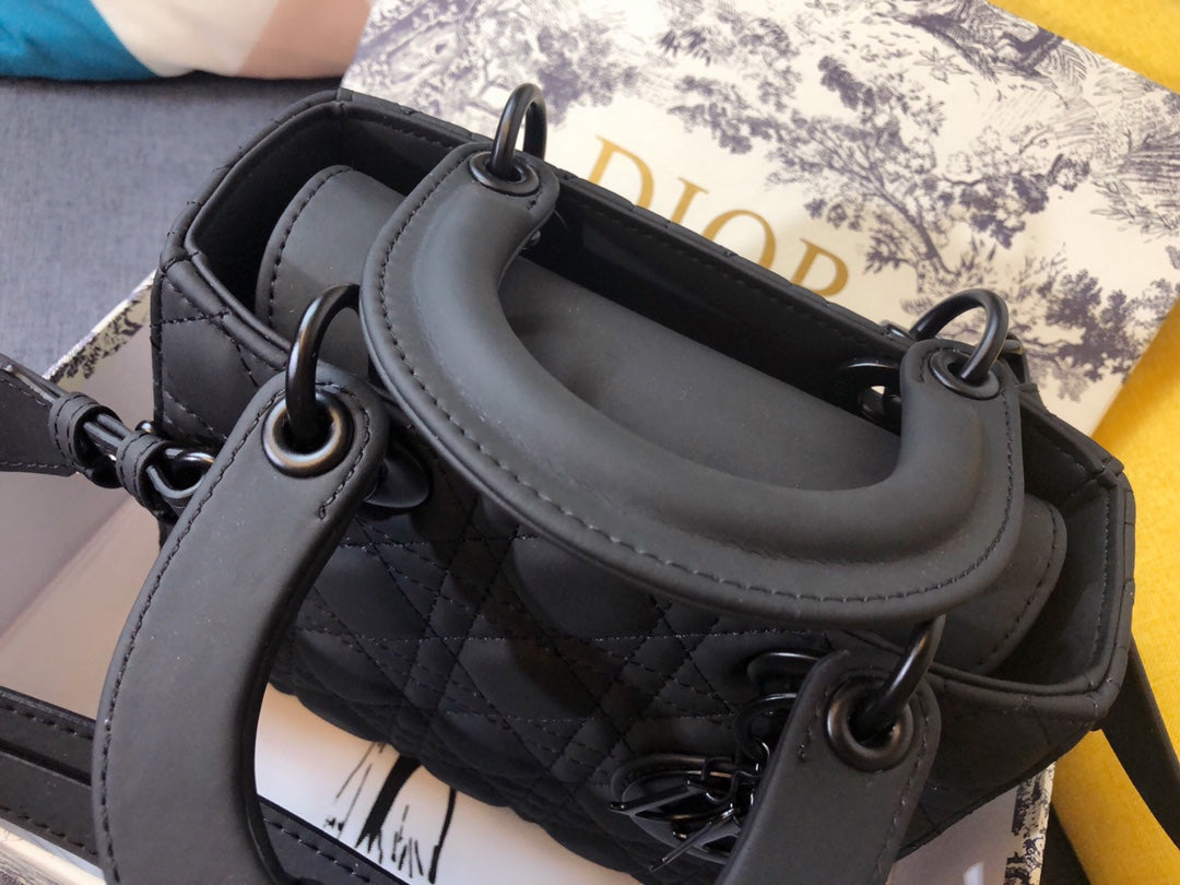 MEDIUM LADY 20 BAG CALFSKIN