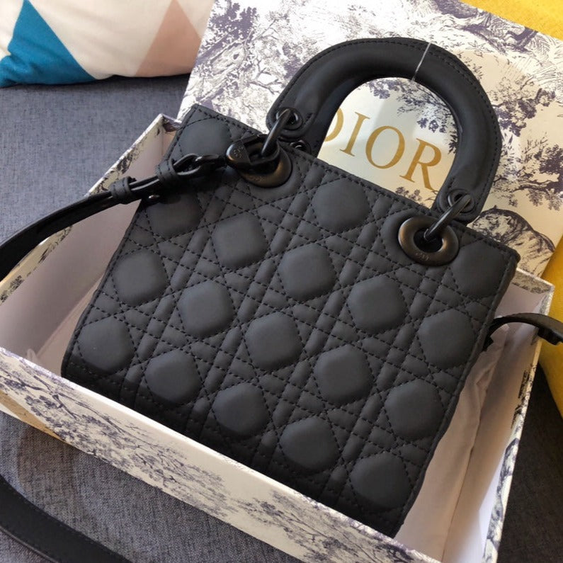 MEDIUM LADY 20 BAG CALFSKIN
