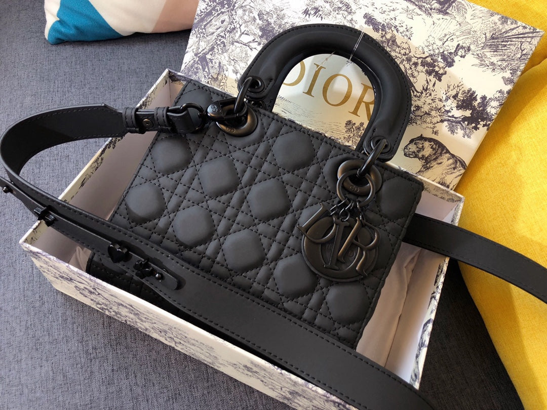 MEDIUM LADY 20 BAG CALFSKIN
