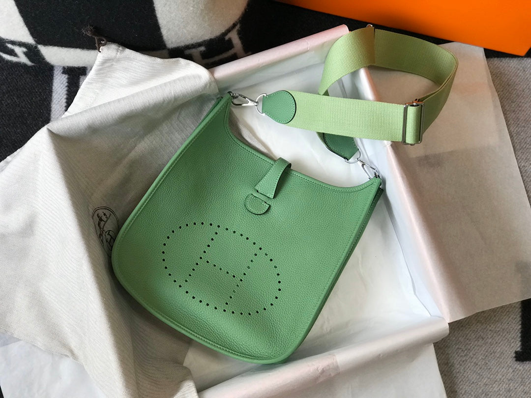 Evelyne 29cm Togo Shw