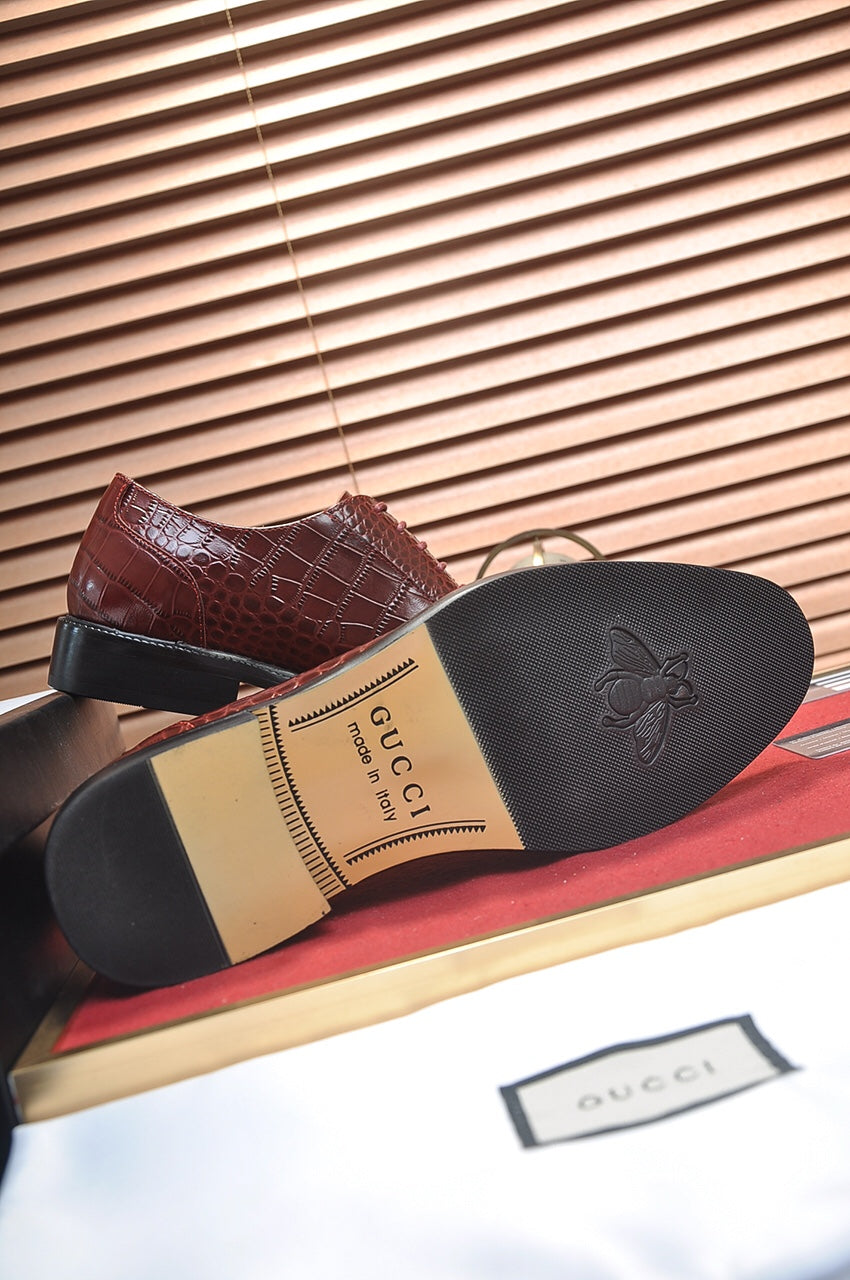 GG Men's Loafer Brown Embossed Cowhide 526094
