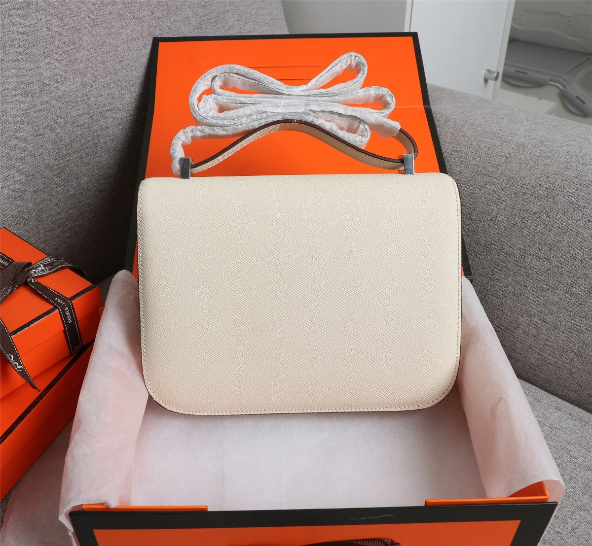 HM CONSTANCE BAGS 18 CREAM EPSOM SILVER HARDWARE