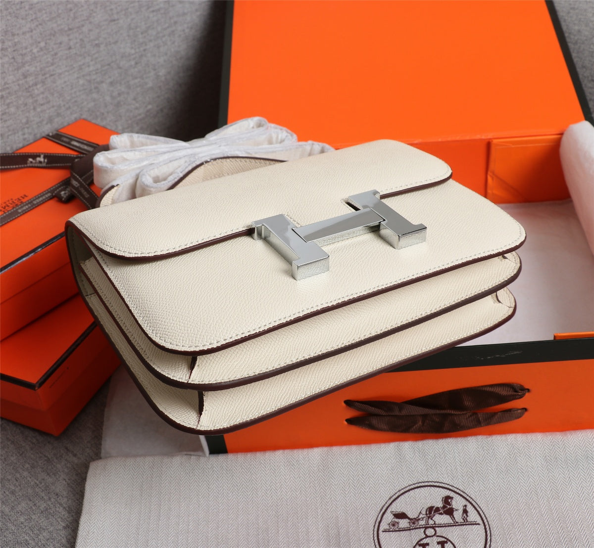 HM CONSTANCE BAGS 18 CREAM EPSOM SILVER HARDWARE