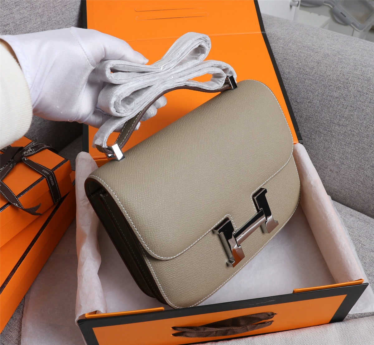 HM CONSTANCE BAGS 18 KHAKI EPSOM SILVER HARDWARE