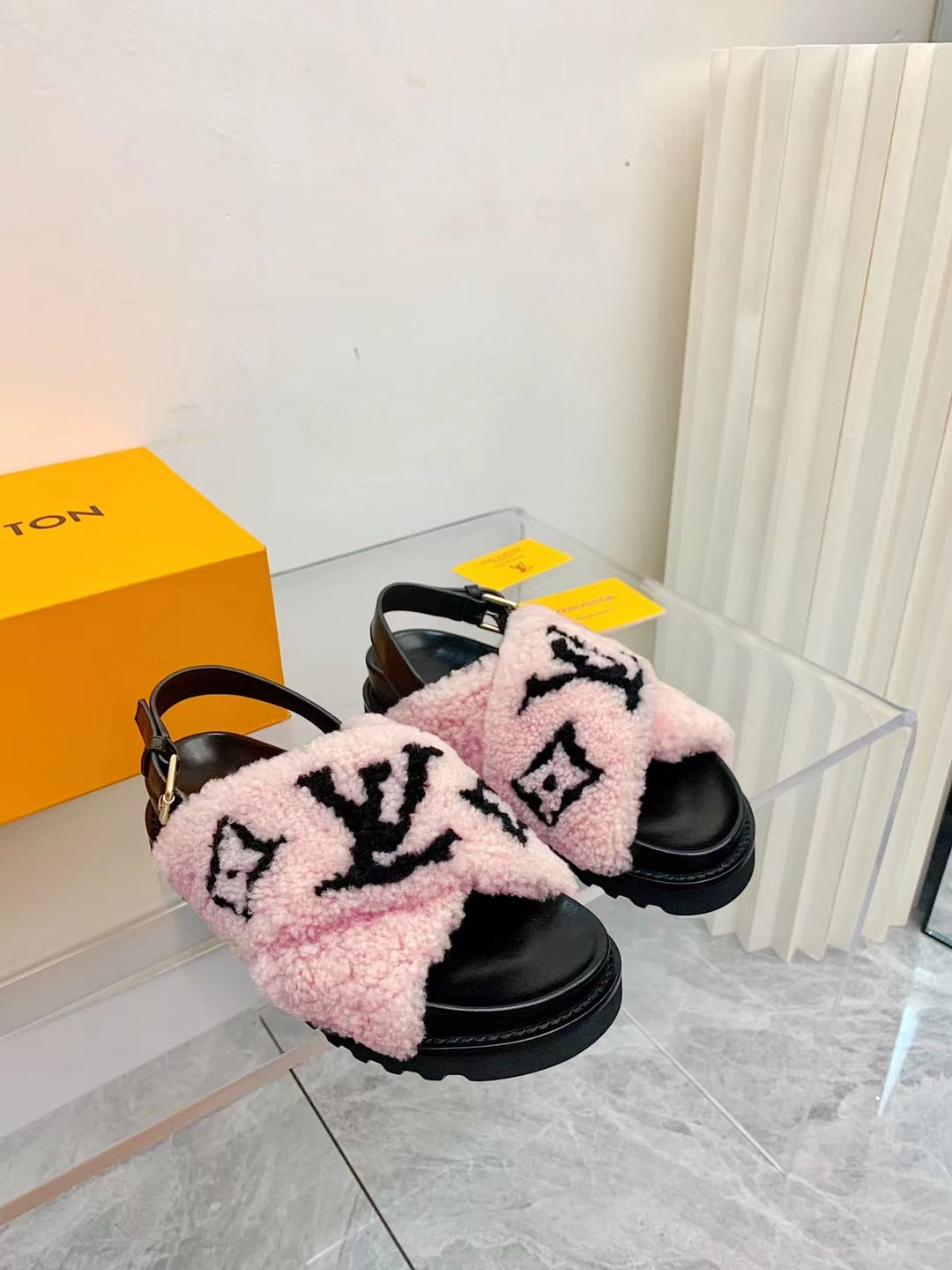 LV Paseo Flat Comfort Sandal Pink Black Fleece