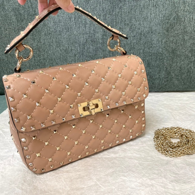 garavani rockstud spike medium 24cm beige lambskin