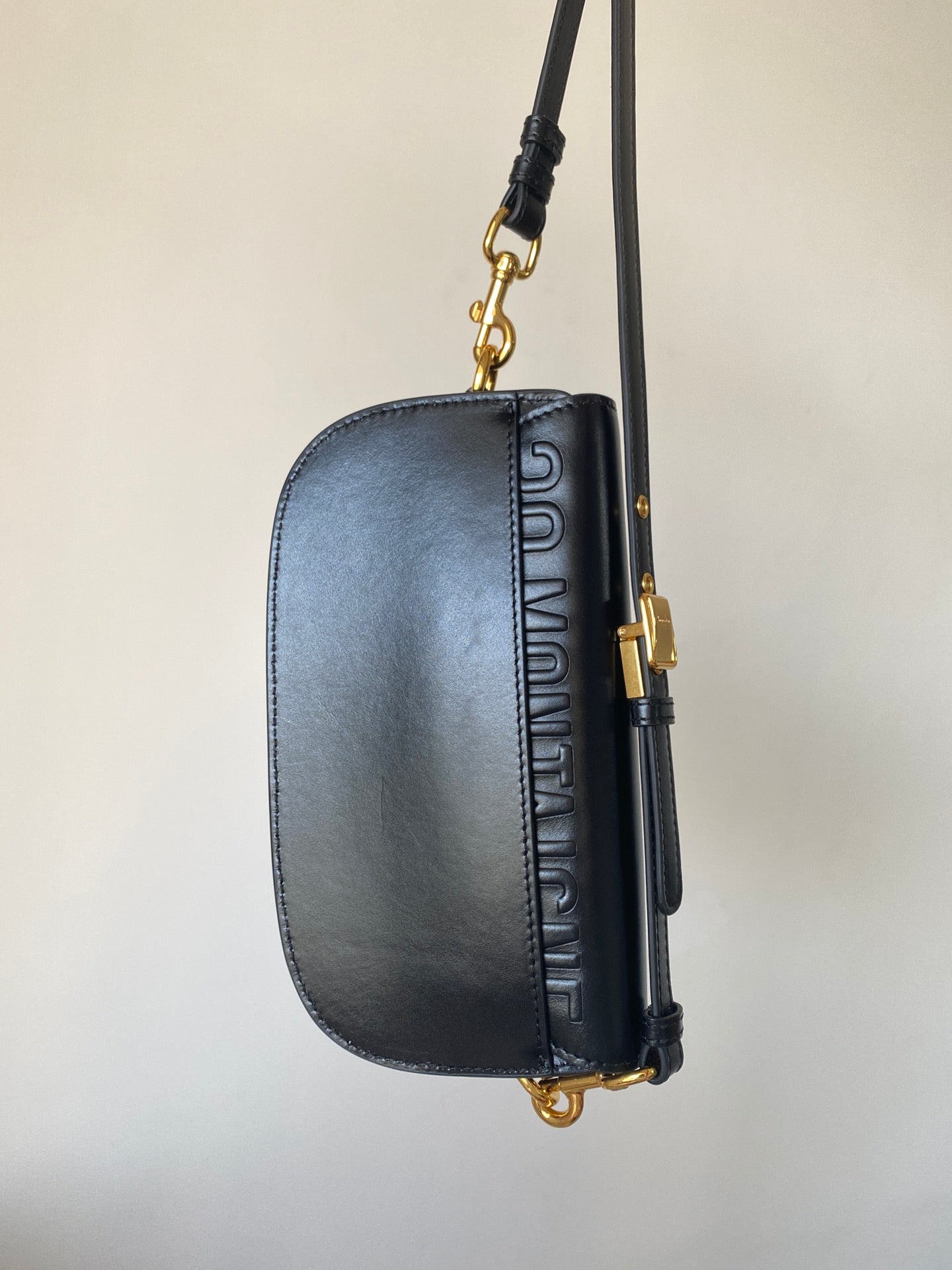 BOBBY EAST-WEST 22 BAG CALFSKIN