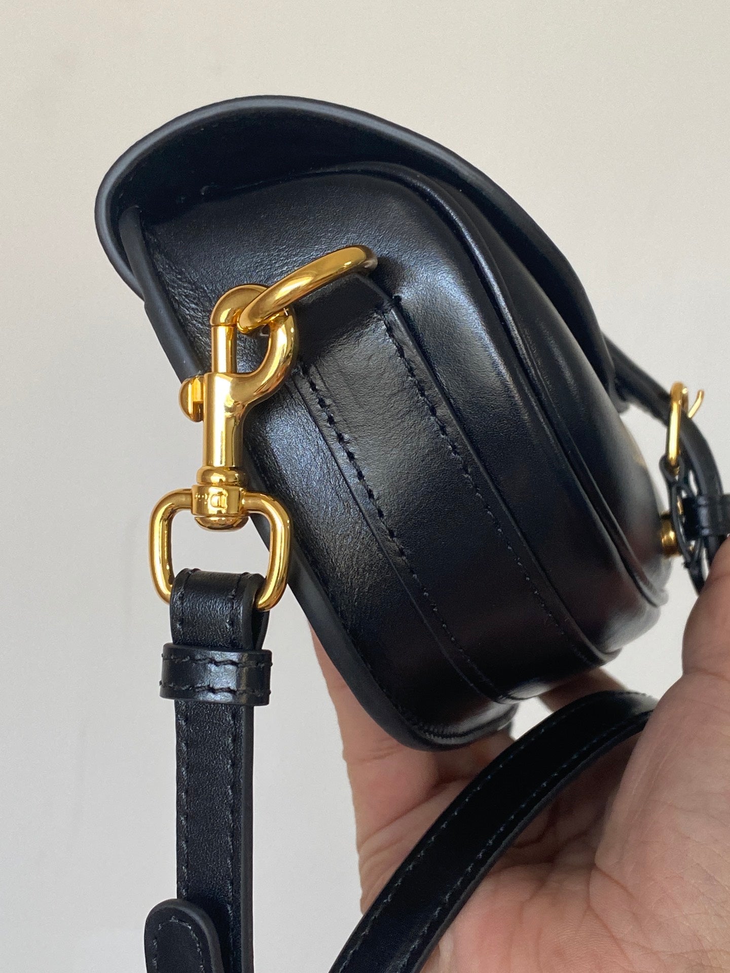 BOBBY EAST-WEST 22 BAG CALFSKIN