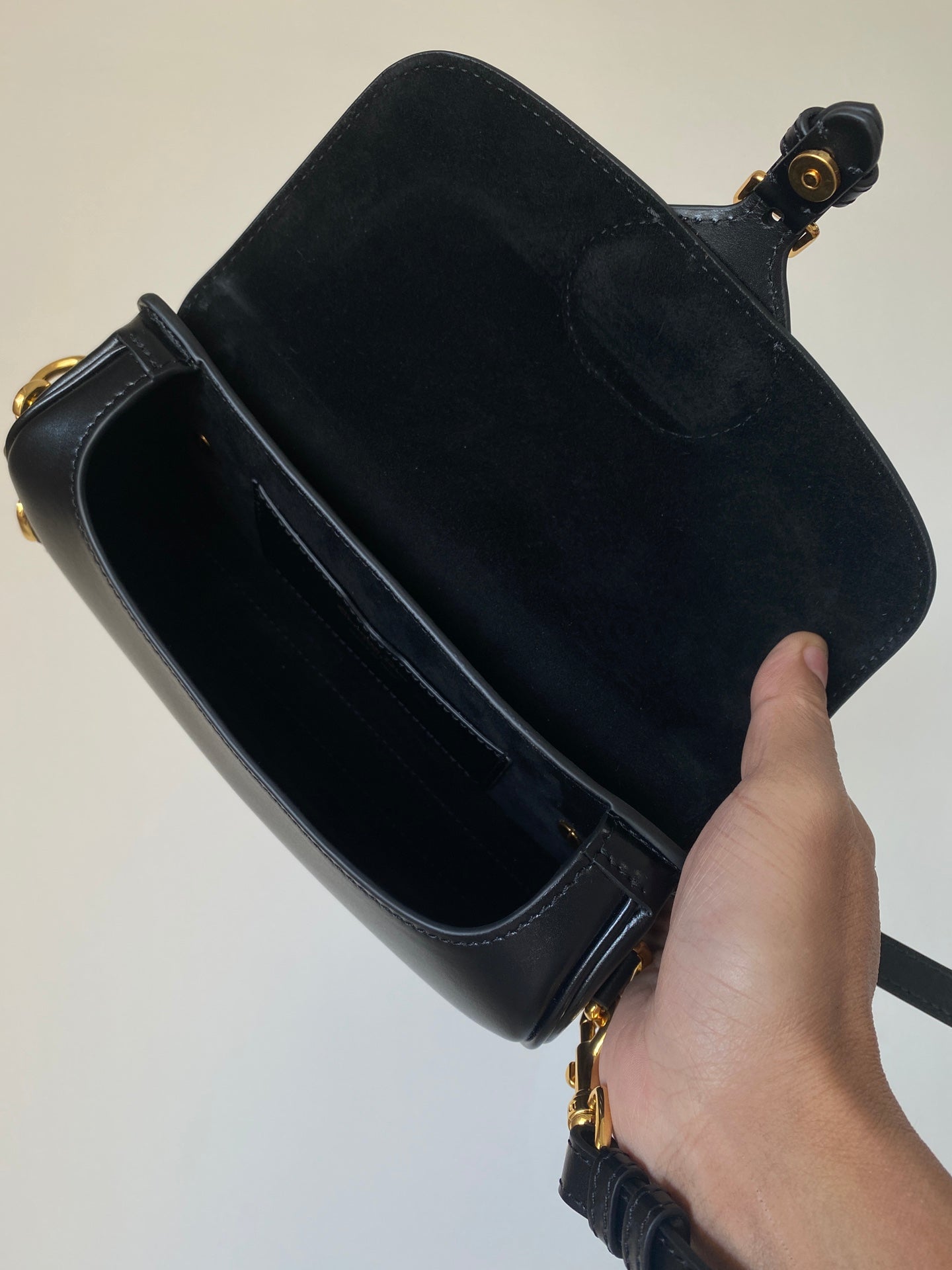 BOBBY EAST-WEST 22 BAG CALFSKIN